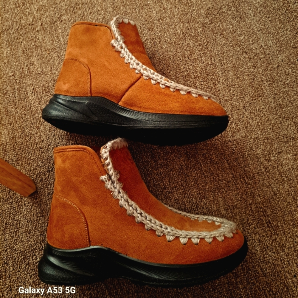 FLEXUS by SPRING STEP "TESSO" FUR LINED OVERSIZED HEAVY STITCHING ANKLE BOOTS - Picture 3 of 10